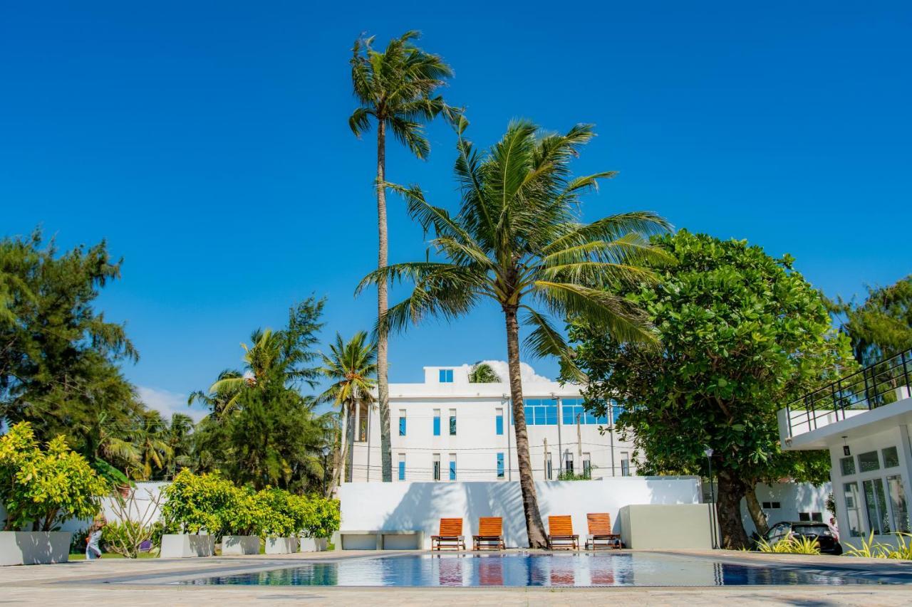 Manara Beach Resort Beruwala Esterno foto