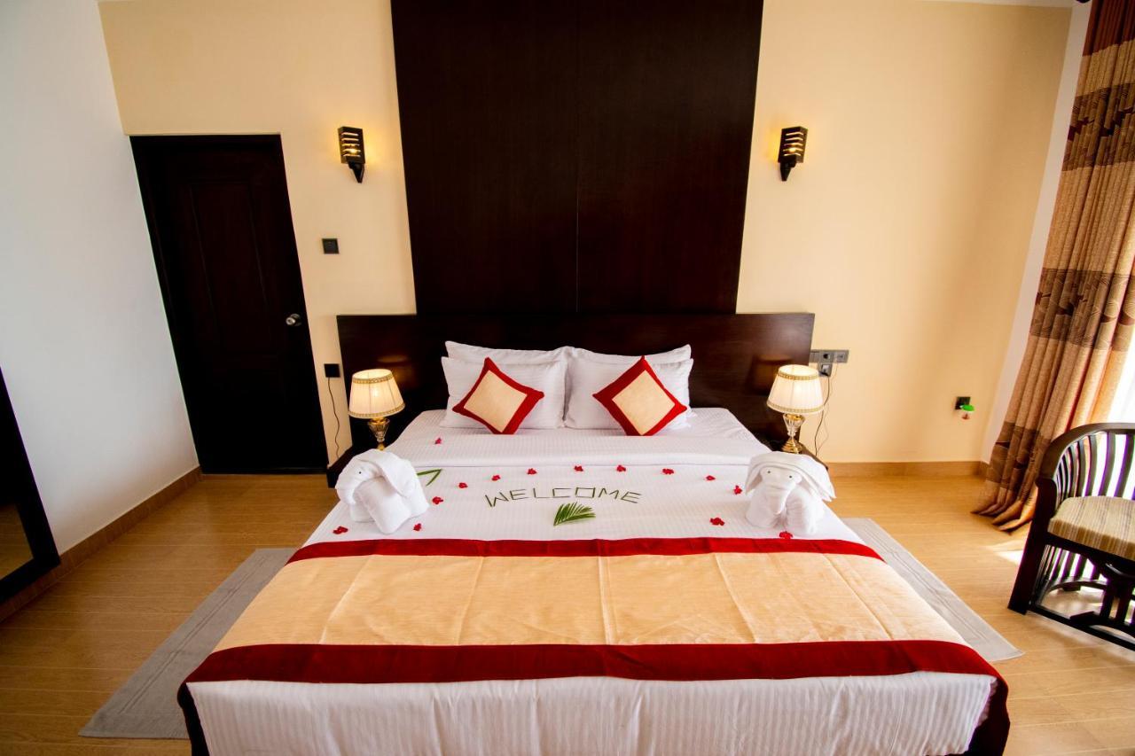 Manara Beach Resort Beruwala Esterno foto